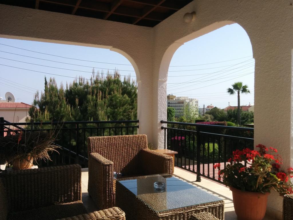 Royal Sunset Studios & Apartments Limassol Exterior foto